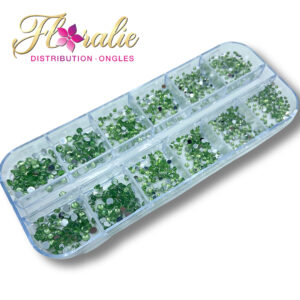 Lot de strass vert (6)